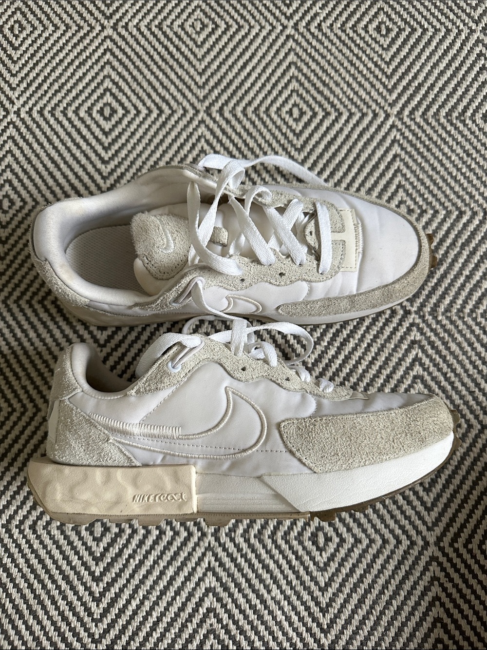sz 7 Nike React